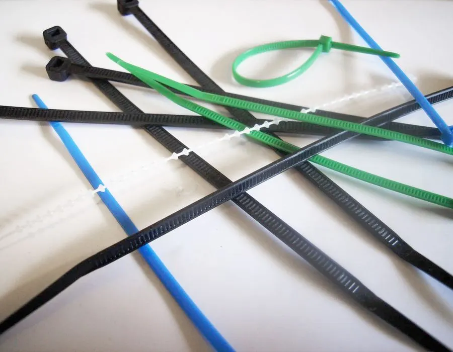Cable ties in assorted colours